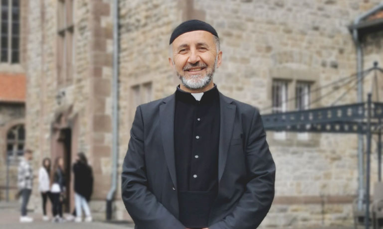 Gemeindepfarrer Semun